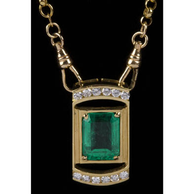emerald-and-diamond-pendant-necklace