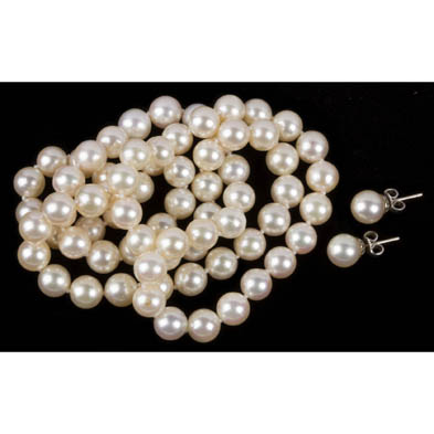 pearl-necklace-and-pearl-ear-studs