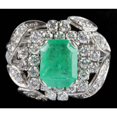 emerald-and-diamond-ring