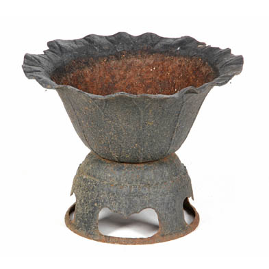 cast-iron-lotus-form-planter