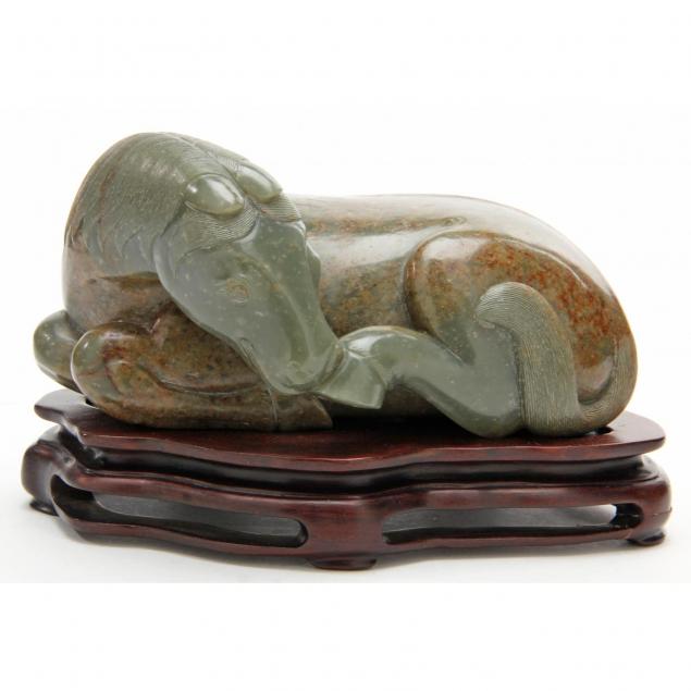 archaistic-chinese-reclining-jade-horse