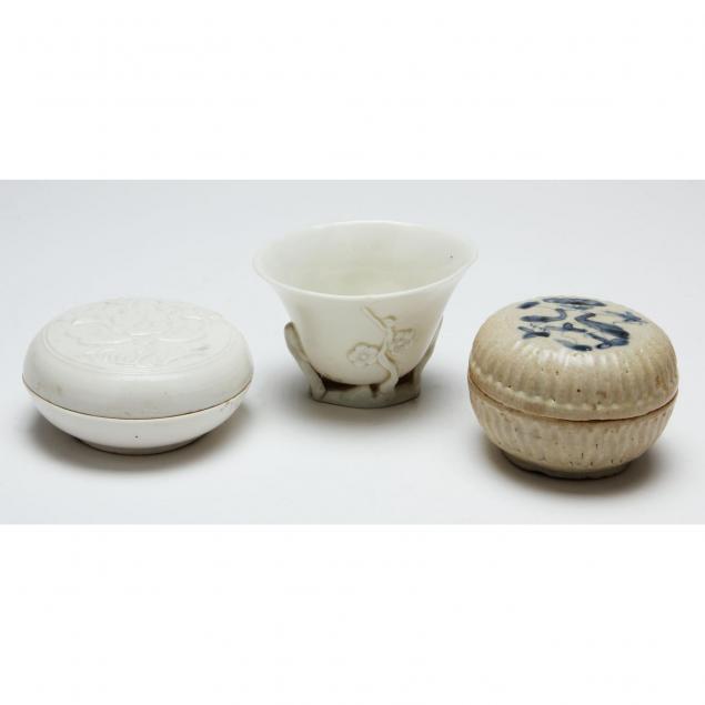 three-chinese-porcelain-objects