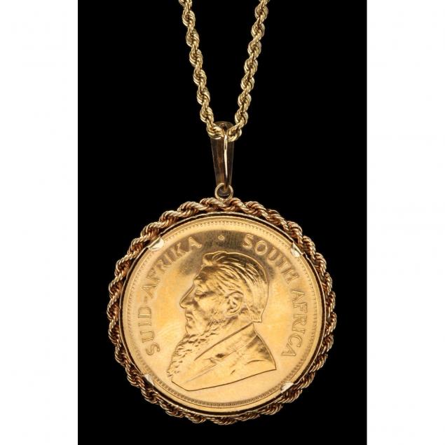 coin-pendant-necklace