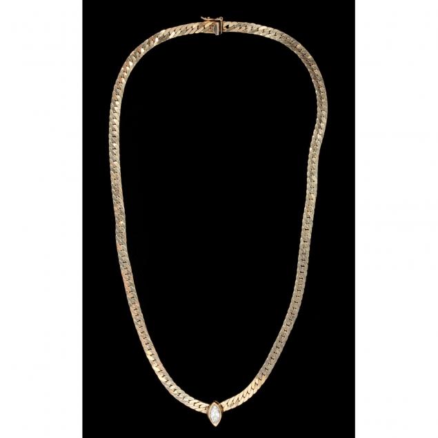 gold-and-diamond-necklace