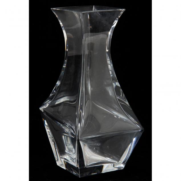 baccarat-clear-crystal-vase
