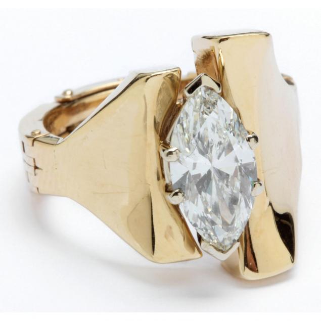 marquise-cut-diamond-ring