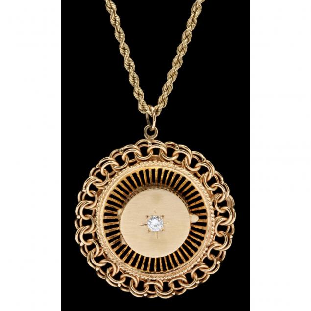 gold-and-diamond-pendant-locket-necklace