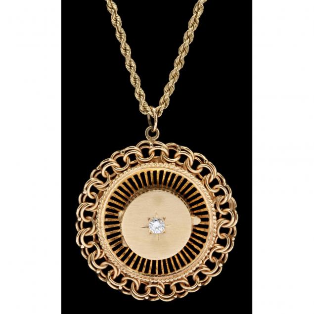 gold-and-diamond-pendant-locket-necklace