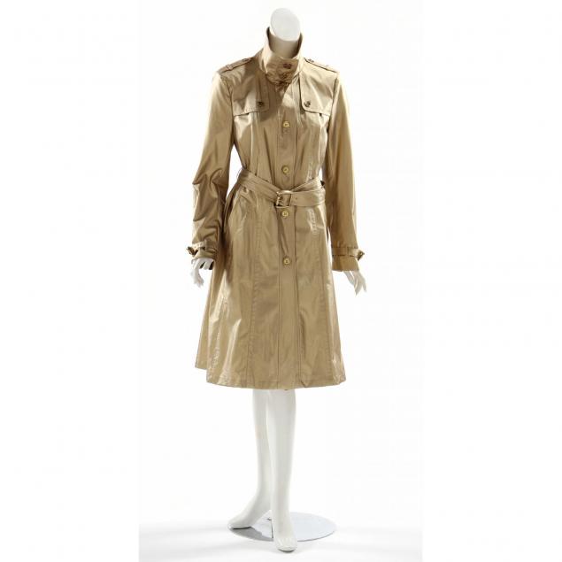 gold-single-breasted-raincoat-burberry