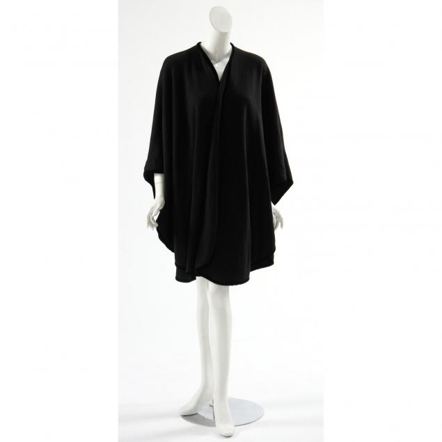 elegant-black-cashmere-cape-valentino