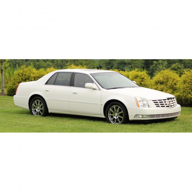 2007-cadillac-dts-performance-sedan