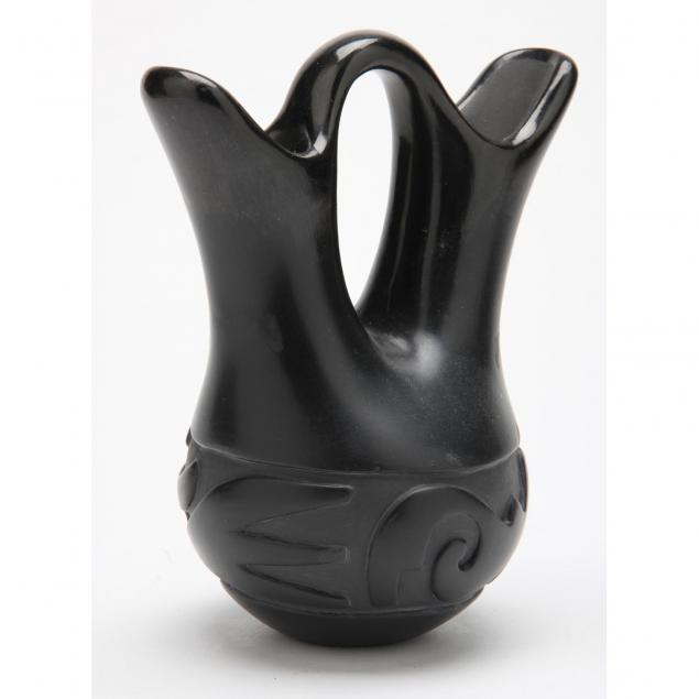 santa-clara-pueblo-blackware-pottery-ewer