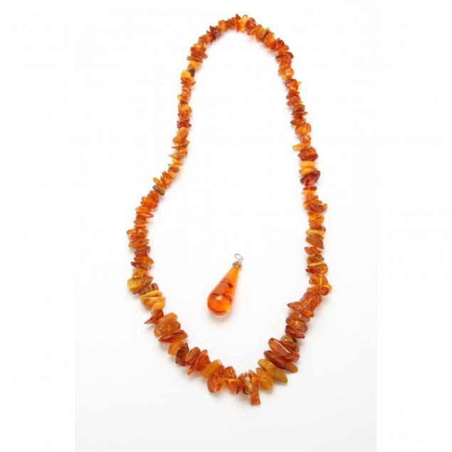 amber-necklace-and-pendant