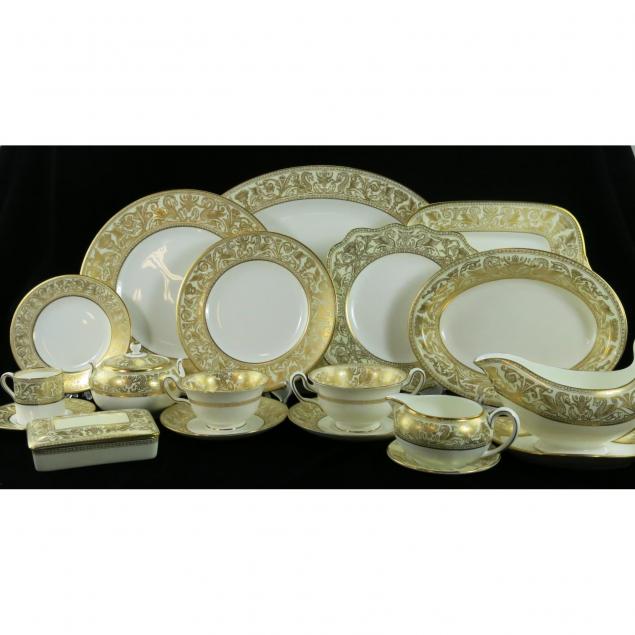 85pc-wedgwood-florentine-gold-white-china