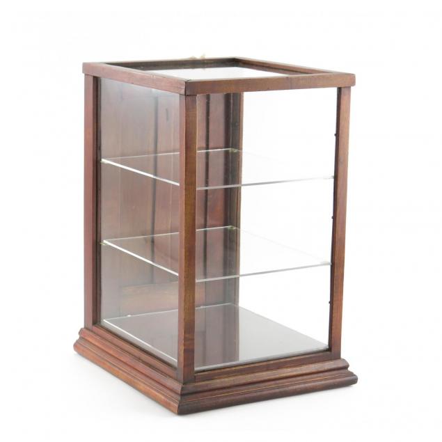 vintage-diminutive-table-top-display-cabinet