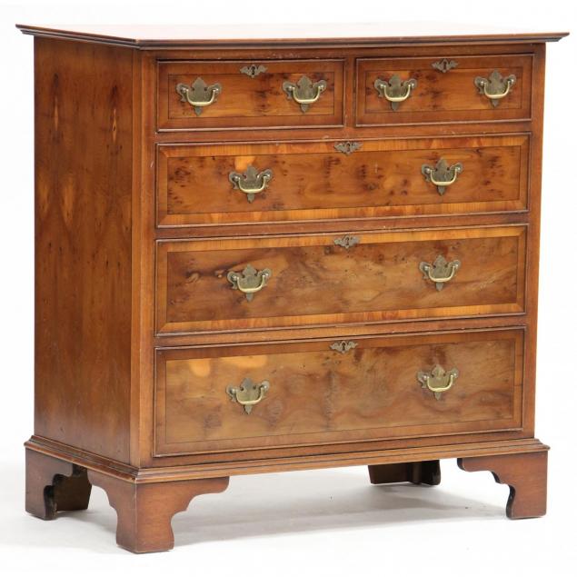 english-style-bachelor-s-chest