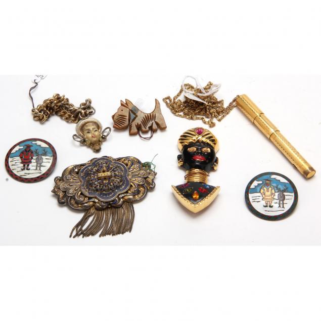 group-of-vintage-costume-jewelry