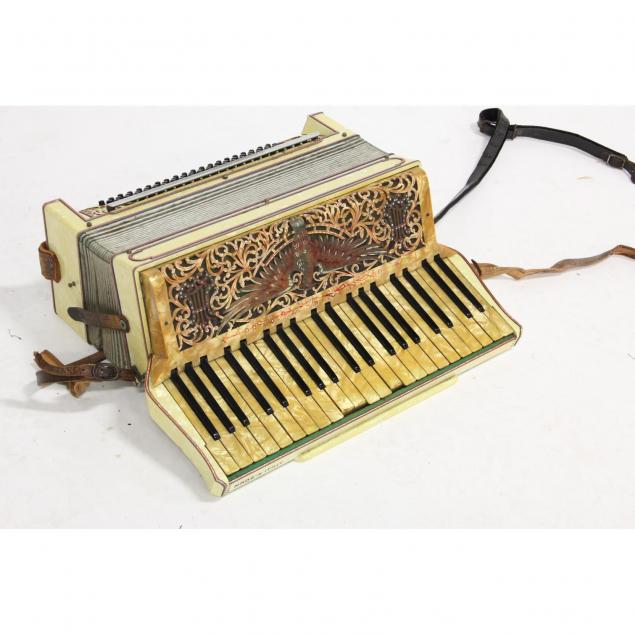 vintage-galanti-brothers-accordion