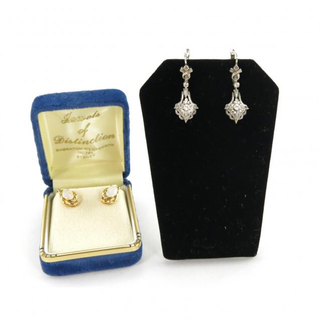 two-pairs-18kt-gold-earrings