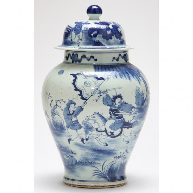 chinese-lidded-blue-and-white-vase