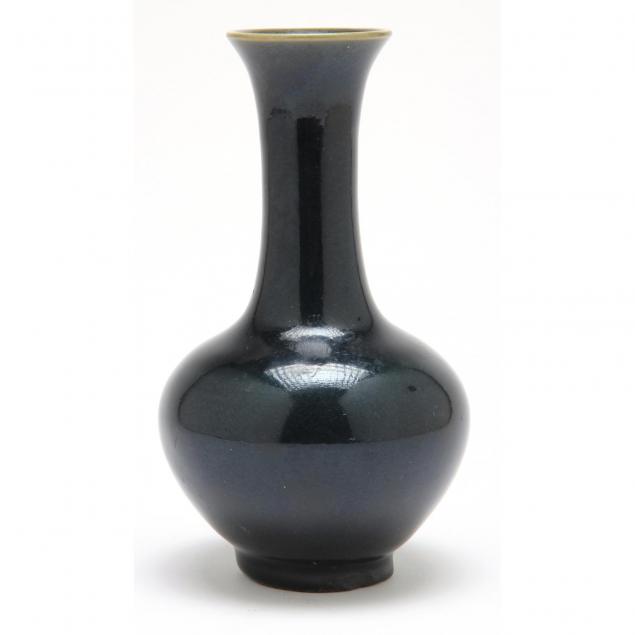 chinese-ming-style-monochrome-vase