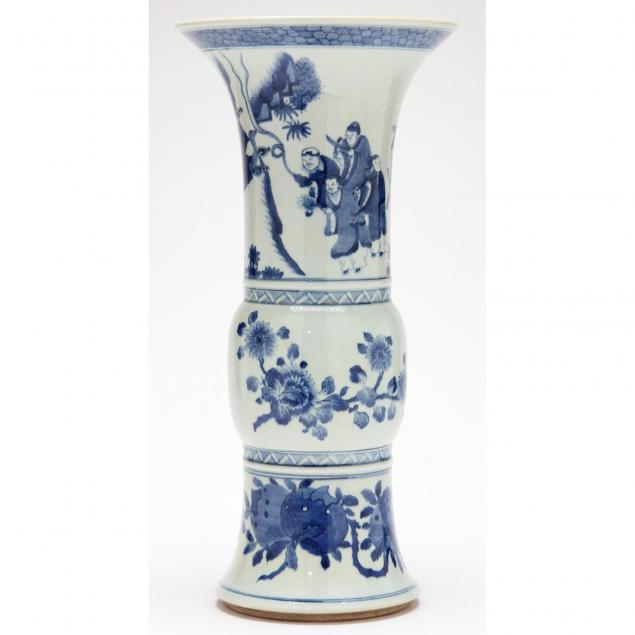chinese-large-blue-and-white-porcelain-beaker-vase