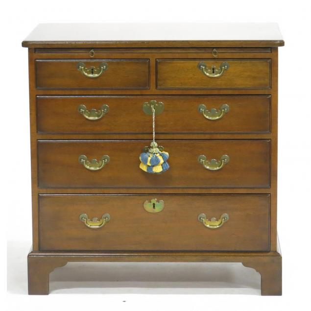 kittinger-colonial-wiliamsburg-bachelor-s-chest