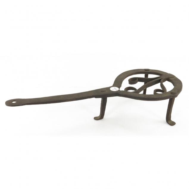 early-iron-trivet