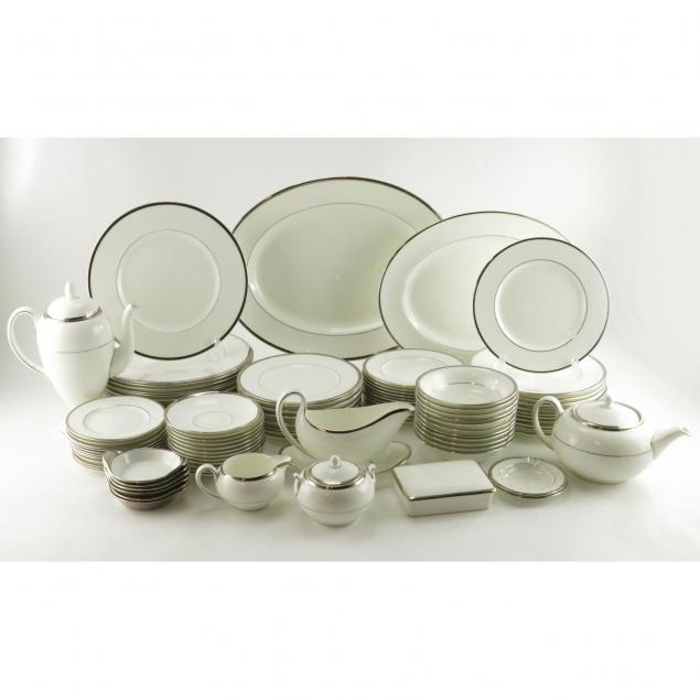 wedgewood-carlyn-china-dinner-service