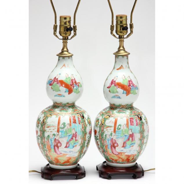 pair-of-antique-rose-medallion-table-lamps