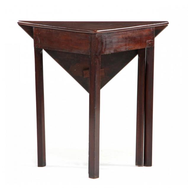 american-gate-leg-handkerchief-table