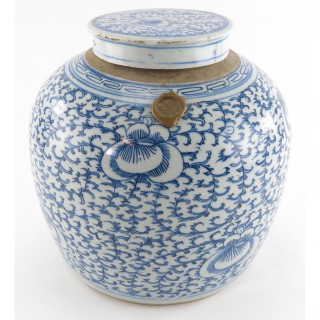 chinese-blue-and-white-decorated-lidded-ginger-jar