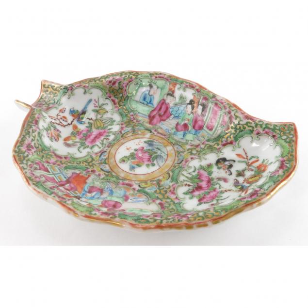 chinese-export-famille-rose-leaf-form-dish