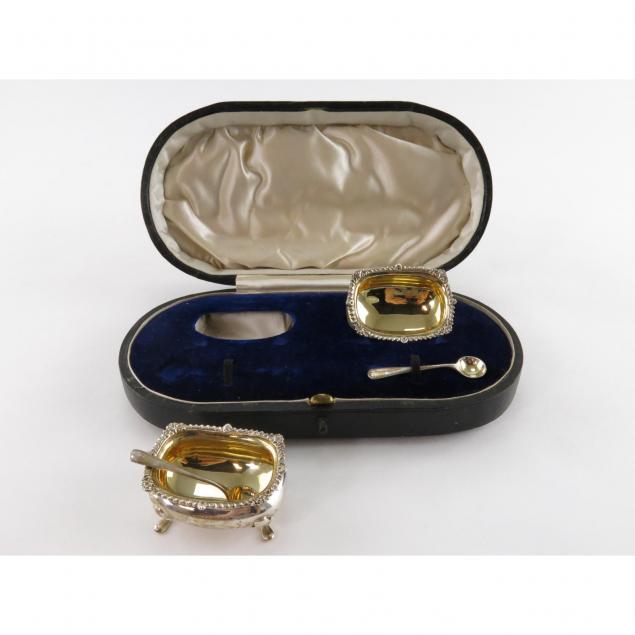 cased-pair-of-english-silver-salt-cellars-and-spoons