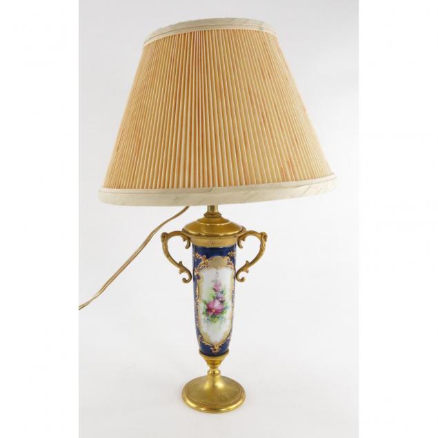 continental-porcelain-boudoir-lamp