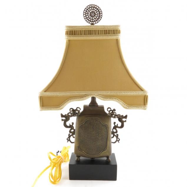 chinese-bronze-table-lamp