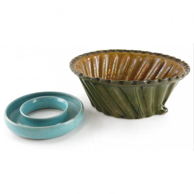 two-pieces-of-american-pottery
