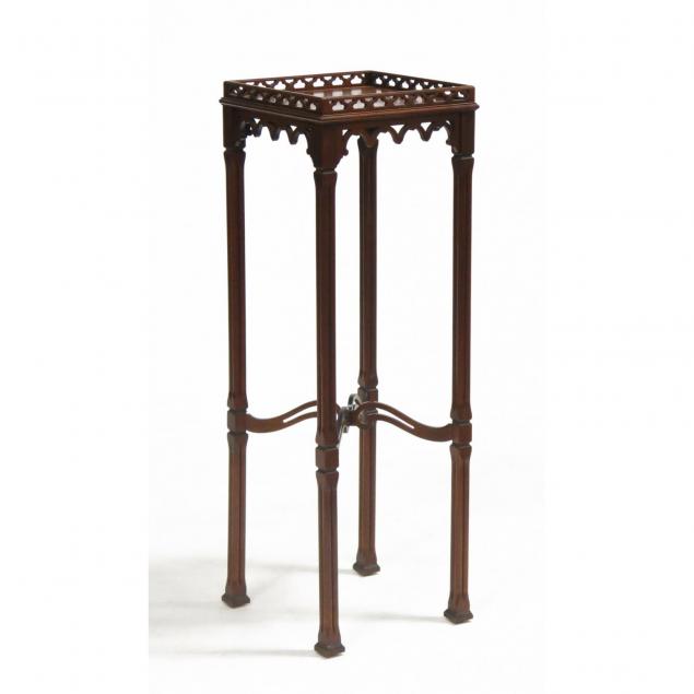 english-style-tall-pedestal-table