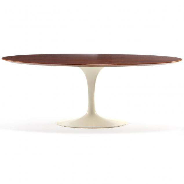 eero-saarinen-rosewood-tulip-dining-table-knoll