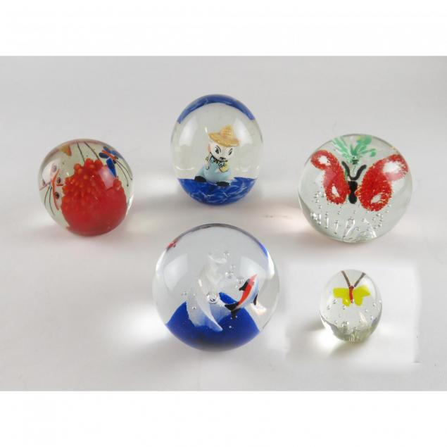 five-figural-paperweights