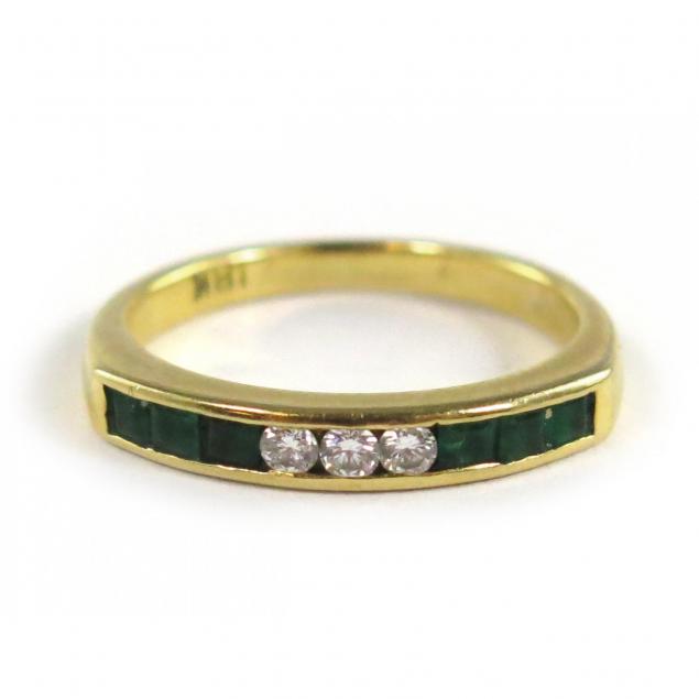 18kt-emerald-and-diamond-band