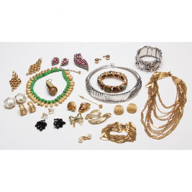 group-of-vintage-costume-jewelry