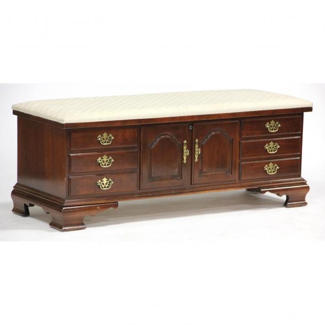 lane-cedar-chest