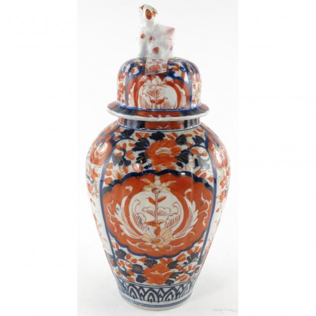 japanese-imari-lidded-urn