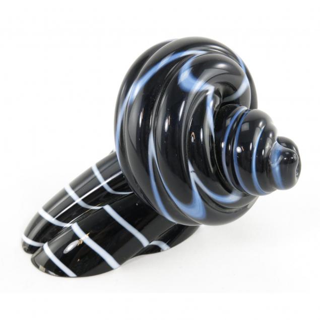 art-glass-shell-form-paperweight