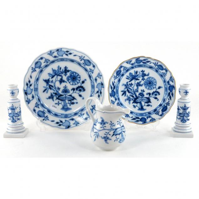 five-pieces-meissen-blue-onion-pattern