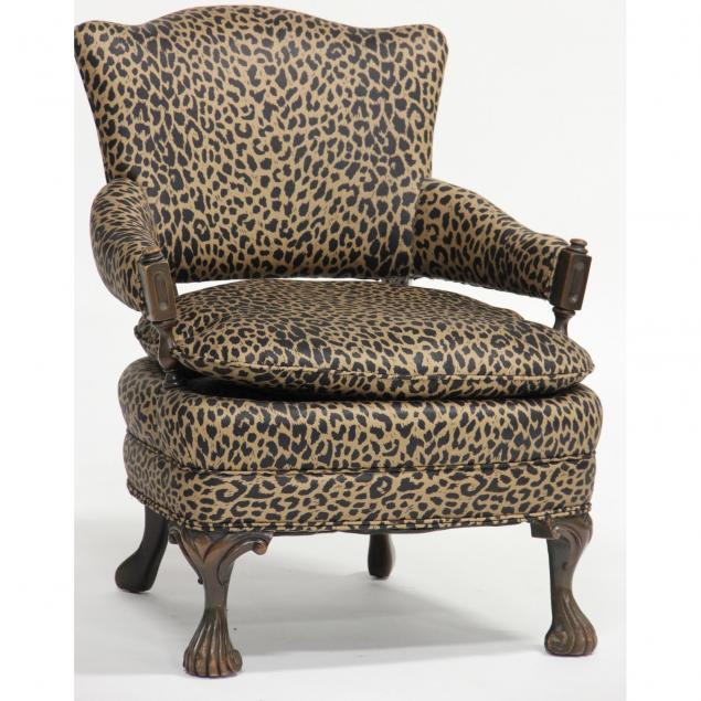 continental-style-vintage-boudoir-chair
