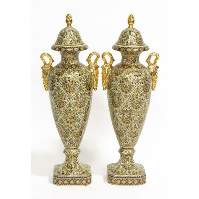 pair-of-chinese-lidded-urns
