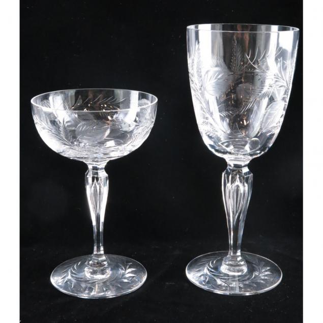 fifteen-pieces-of-glass-stemware