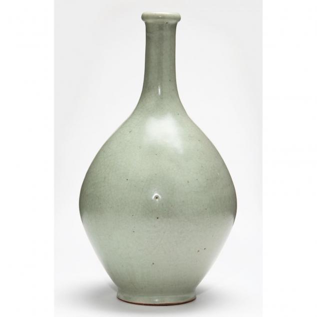 chinese-monochrome-bottle-vase